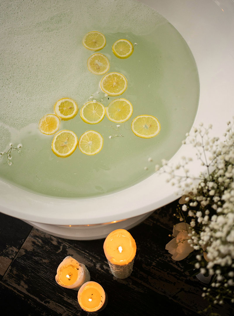 relaxing bathtub with water